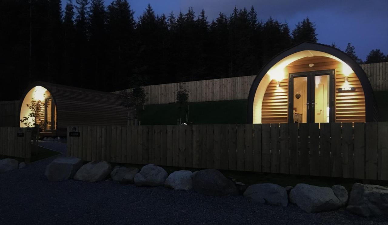 Tomatin Glamping Pods Hotel Инвернес Екстериор снимка